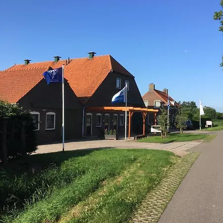 61 Aan Het Water Hotel