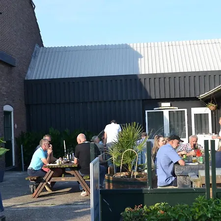 61 Aan Het Water Hotel *