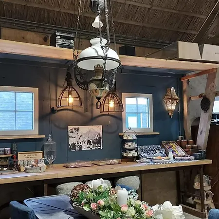 Hotel 61 Aan Het Water *