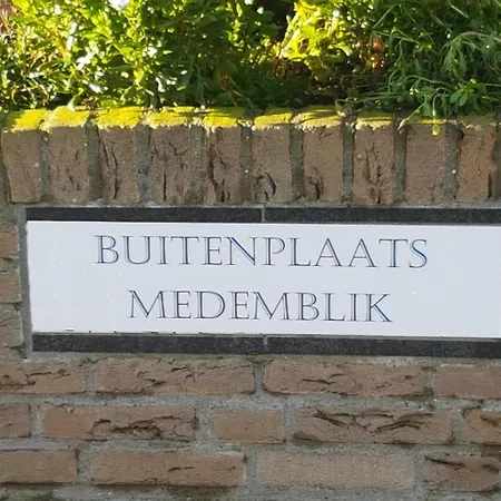 61 Aan Het Water Szálloda *