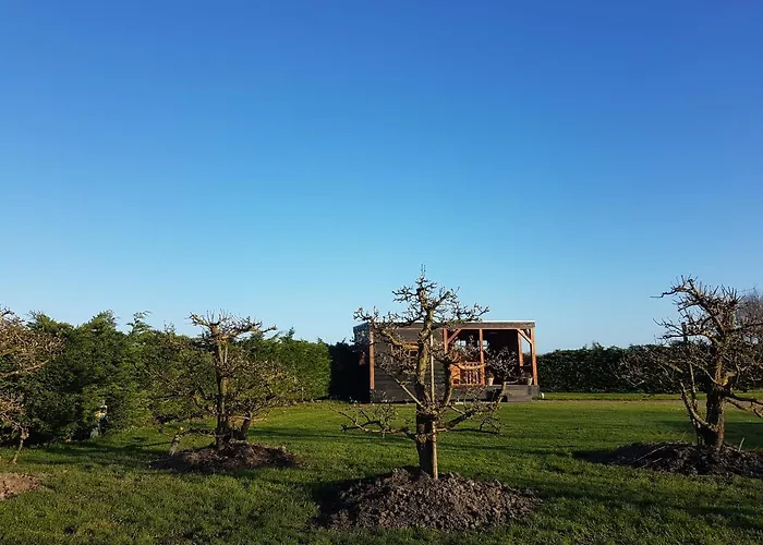 61 Aan Het Water מלון