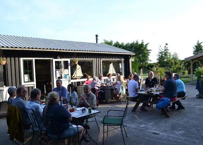 61 Aan Het Water * מדמבליק