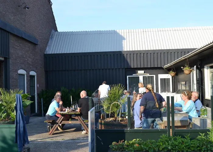 מלון 61 Aan Het Water *