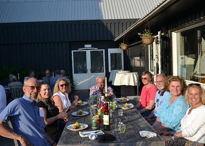 61 Aan Het Water * מדמבליק