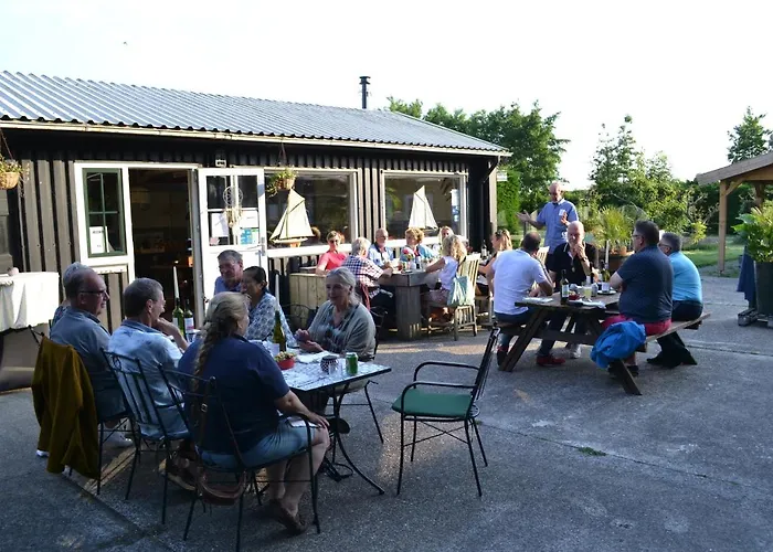 61 Aan Het Water מלון מדמבליק