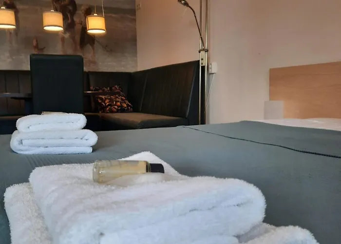 מלון 61 Aan Het Water