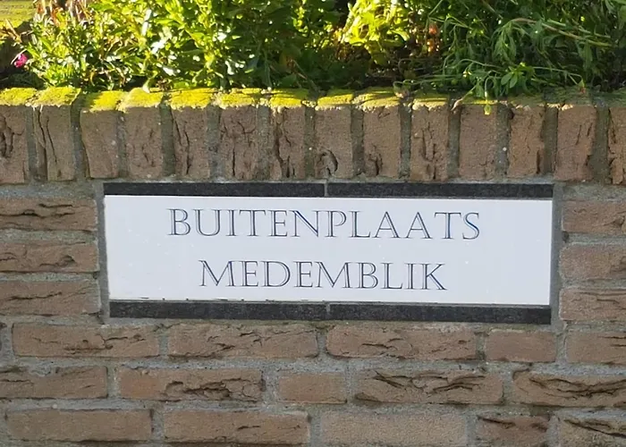 61 Aan Het Water מלון *