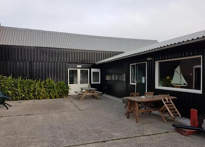 61 Aan Het Water מדמבליק