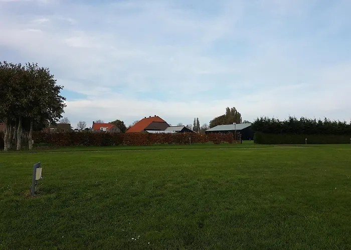 61 Aan Het Water מלון *