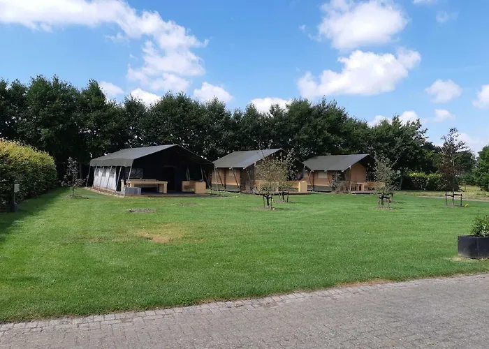 מלון 61 Aan Het Water